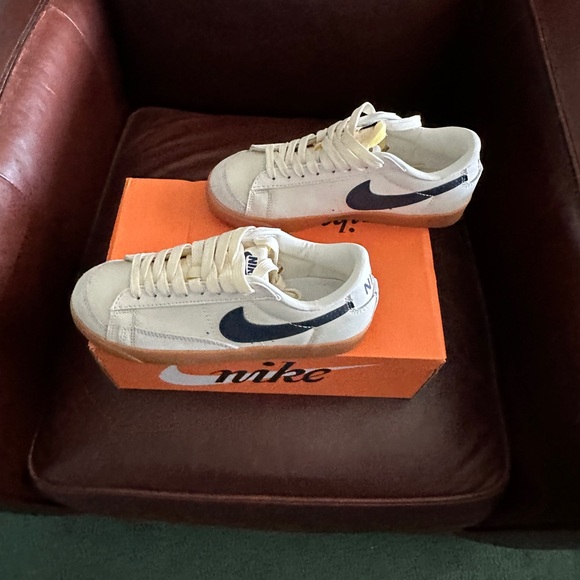 Nike Blazer White Blue Swoosh Gum Sole 6 - Picture 6 of 9